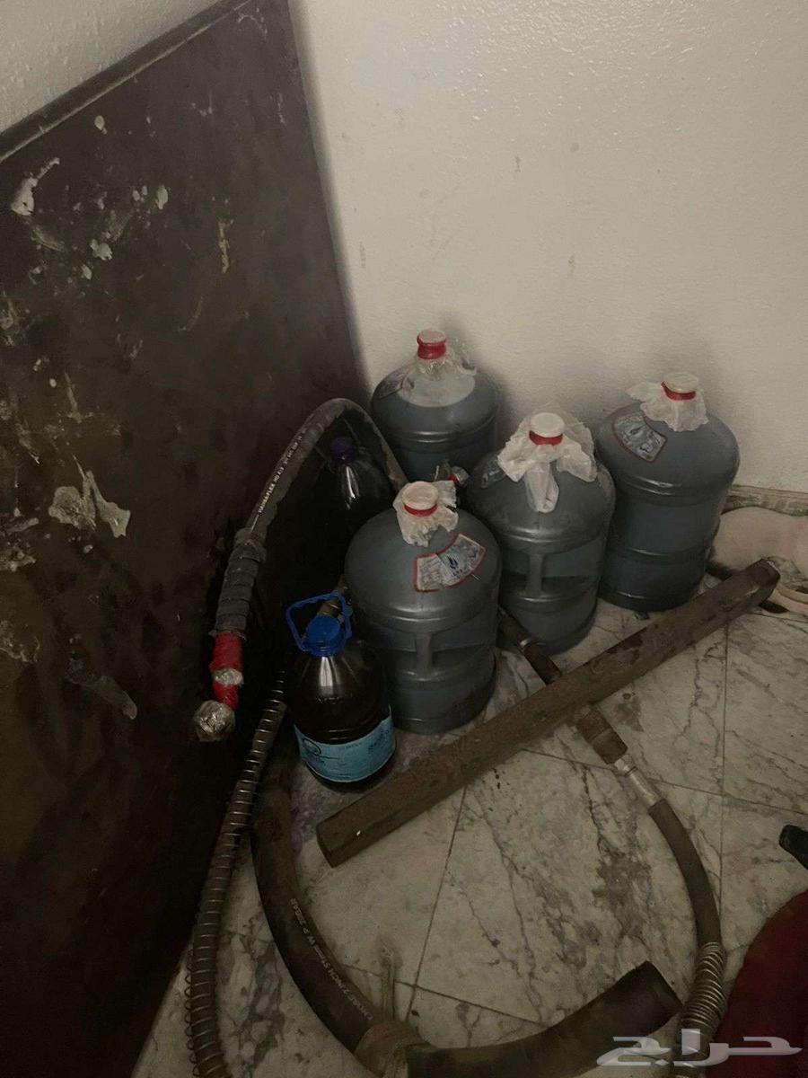 للبيع مضخة قلاب بحالة ممتازة صناعة المانية ( مضخة موزة )64358972384386111