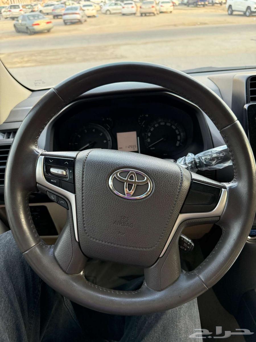 تويوتا برادو نص فل TXL V6 ابيض ممشى 112 الف بنزين 202064348378164227114