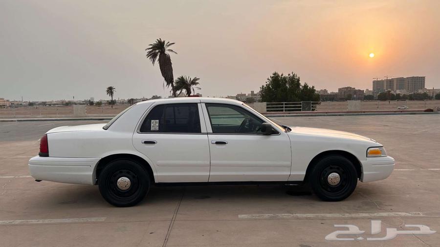 2010 فورد كرون فكتوريا بوليسي64351956832643110