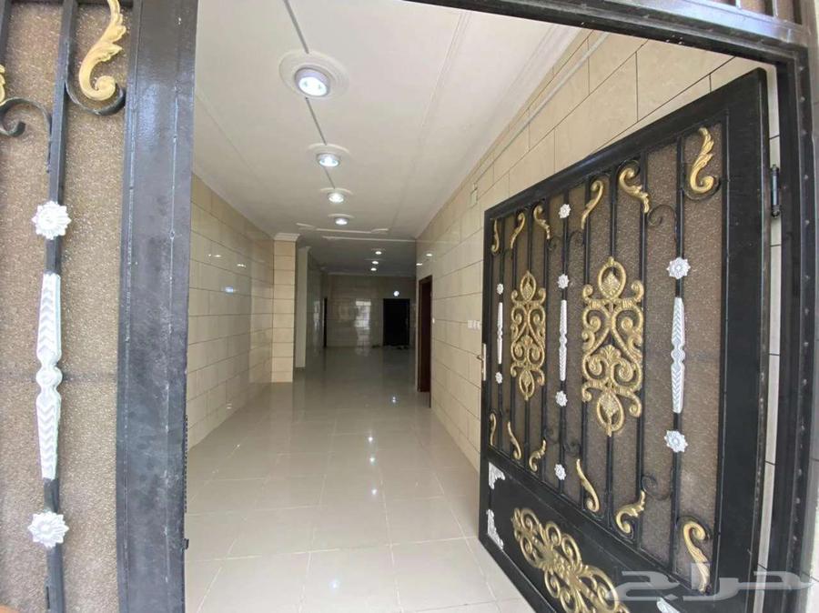 Two-bedroom and three-bedroom apartments and a guard room for annual rent in Al-Aqiq63613016969602110