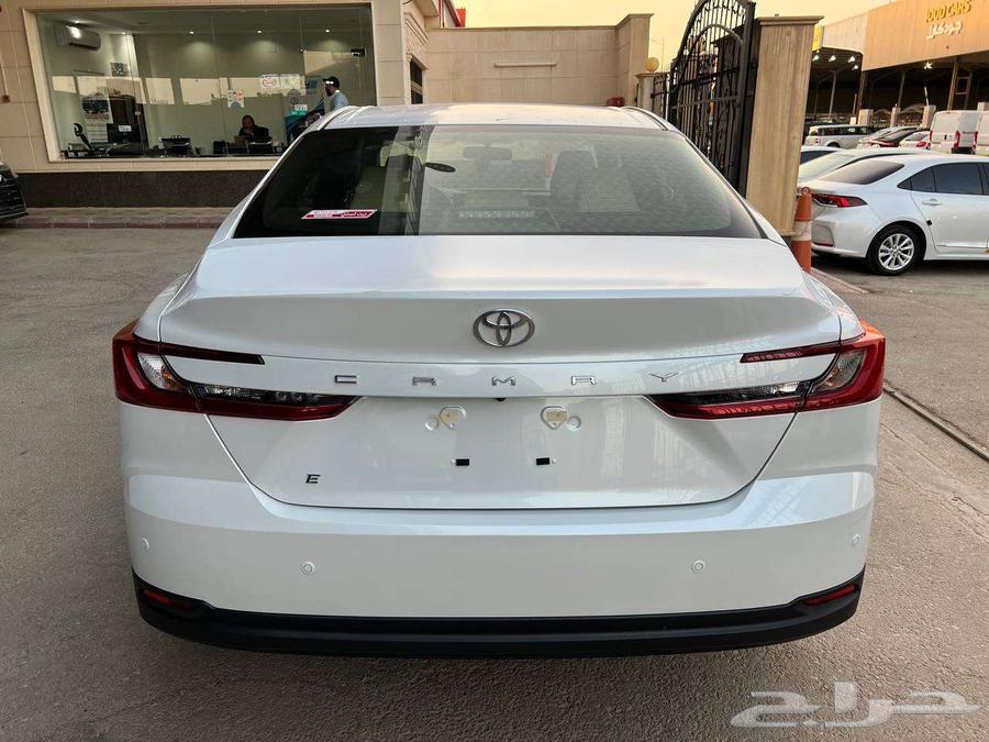 تويوتا كامري E ستاندر بنزين 2025 متاح اقساط و كاش64352612807425114