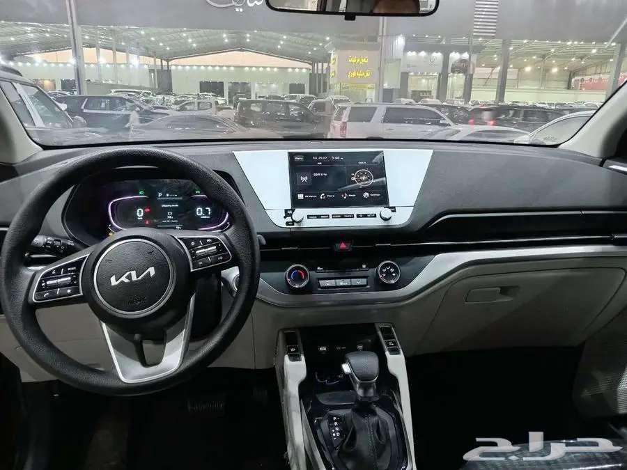 كيا كارينز نص فل 7 مقاعد موديل2025 كاش و تقسيط64354622451585112