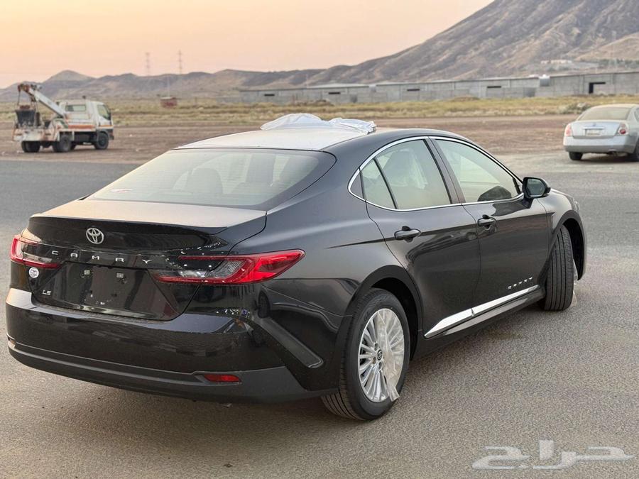 تويوتا كامري 2025 LE بنزين64348187658242114