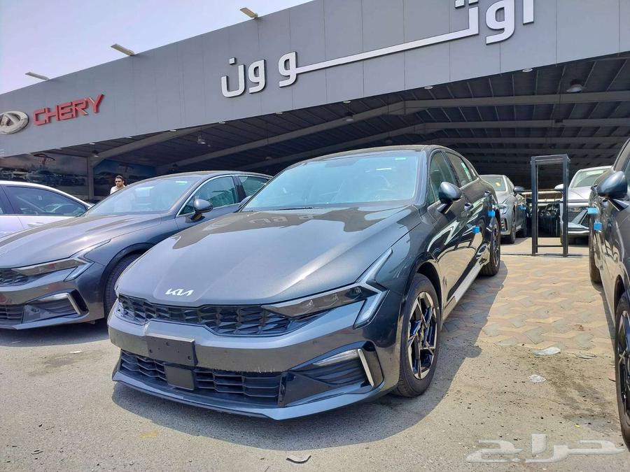 كيا K5 ستاندر مطور فتحة سقف 2025 اقل سعر تقسيط وكاش64353121658755111