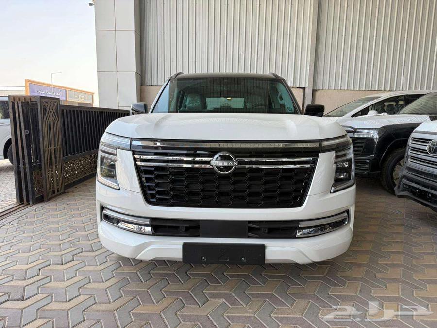 نيسان باترول بلاتنيوم فل موديل 2025 سقف أسود ممشى 4700 كم64350808222594110