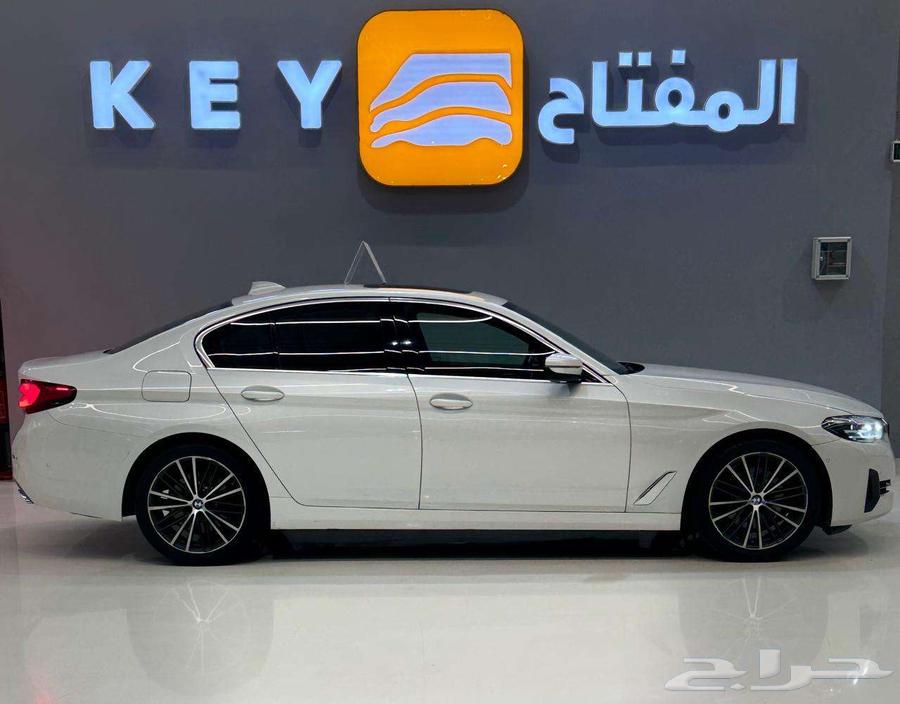 بي ام دابليو 520i 202364354828300418111