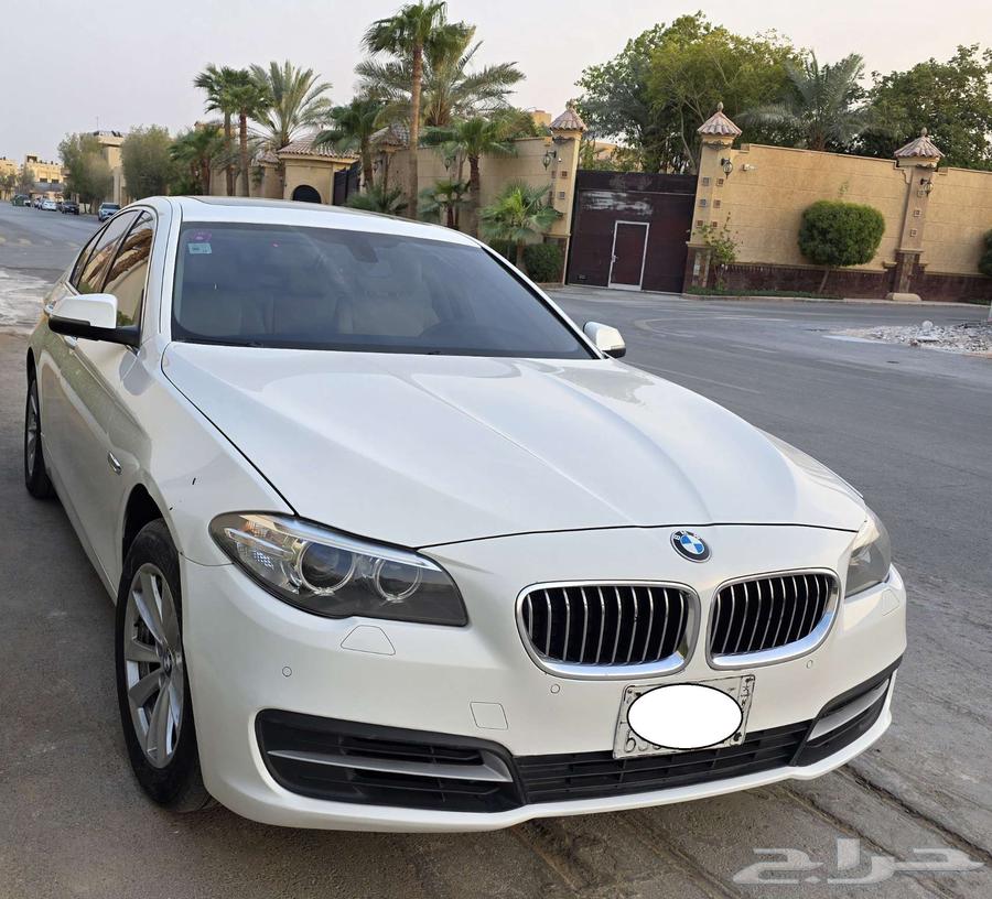 بي ام دبليو 520i موديل 2014 بحالة ممتازة للبيع64357777022593113
