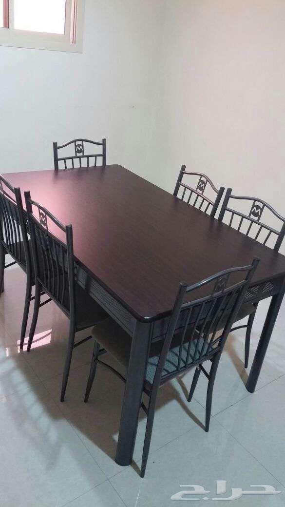 Dining table and semi-new refrigerator64142877424001111