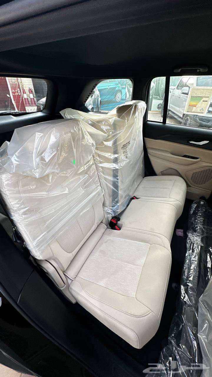 جيب جراند شيروكي لاريدو 2025 لدى شركة عبدالمجيد الخضر64364277526018114