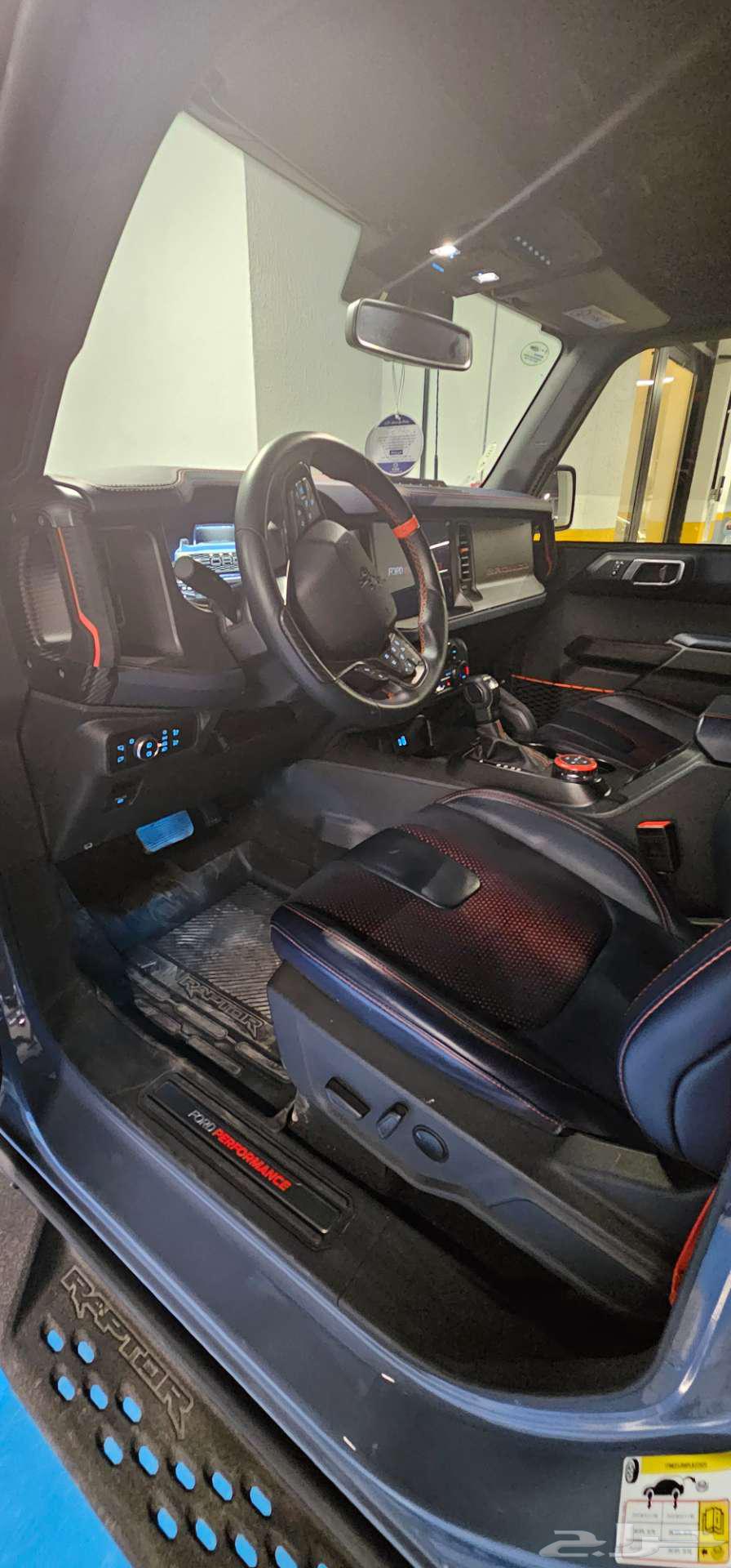 فورد برونكو رابتور بأقل كيلومترات، الأعلى فئة64370424616706114