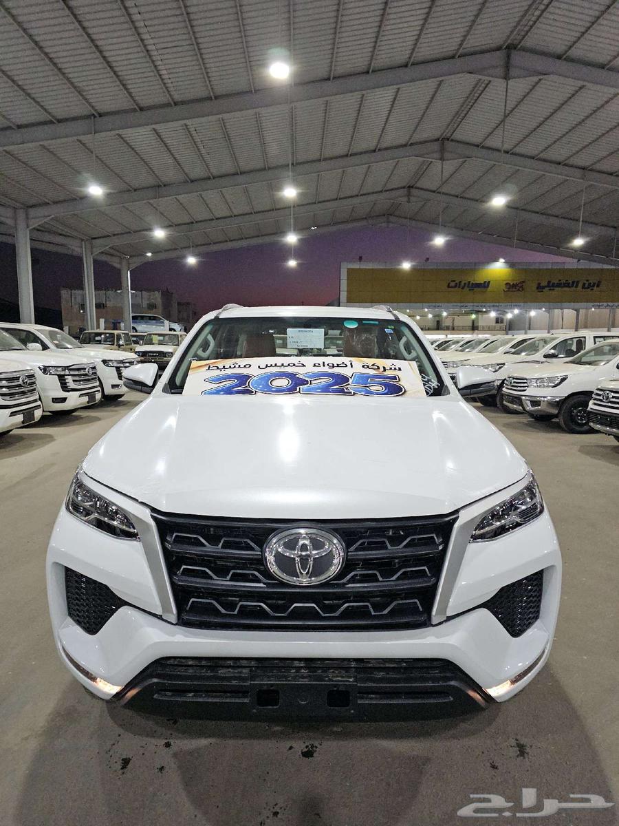 تويوتا فورتشنر بنزين GX2 دبل موديل 202564367084865539110
