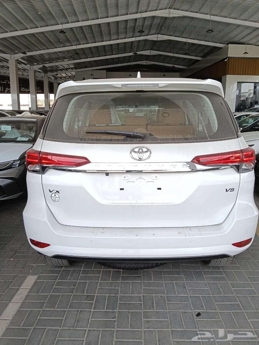 تويوتا فورتشينر VX1 دبل 6 سلندر بنزين م 2025 - سعودي64368119878914114