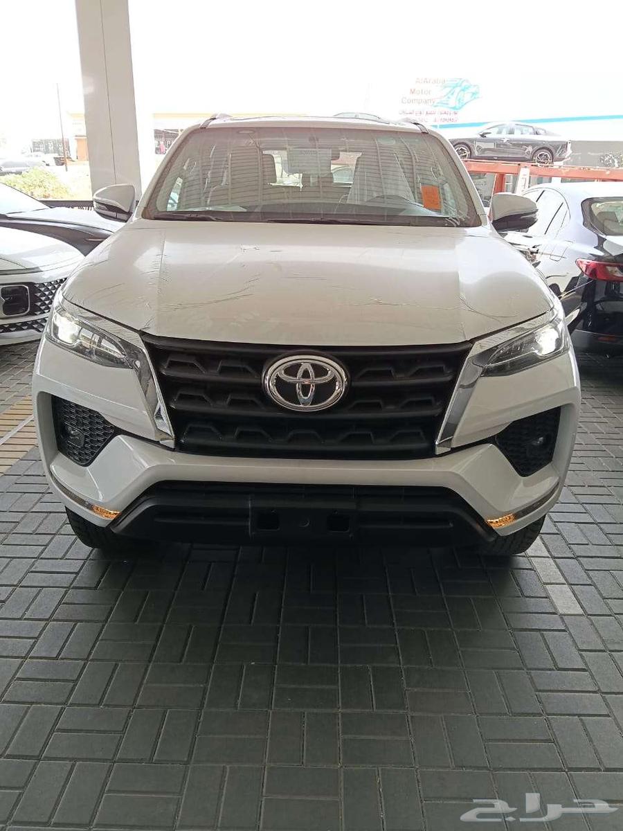 تويوتا فورتشينر VX1 دبل 6 سلندر بنزين م 2025 - سعودي64368119878914110
