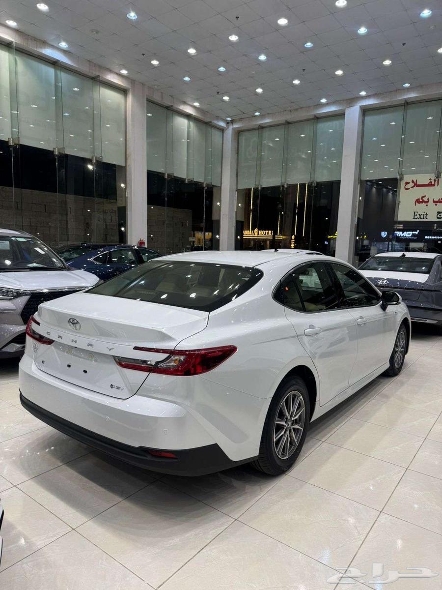 تويوتا كامري م 2025 E هايبرد - سعودي64370381216386112