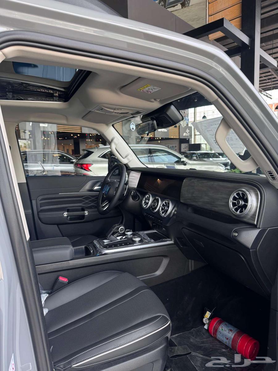 تانك 300 جيب المهام الصعبة عرض بسفنز 202564366189877506113