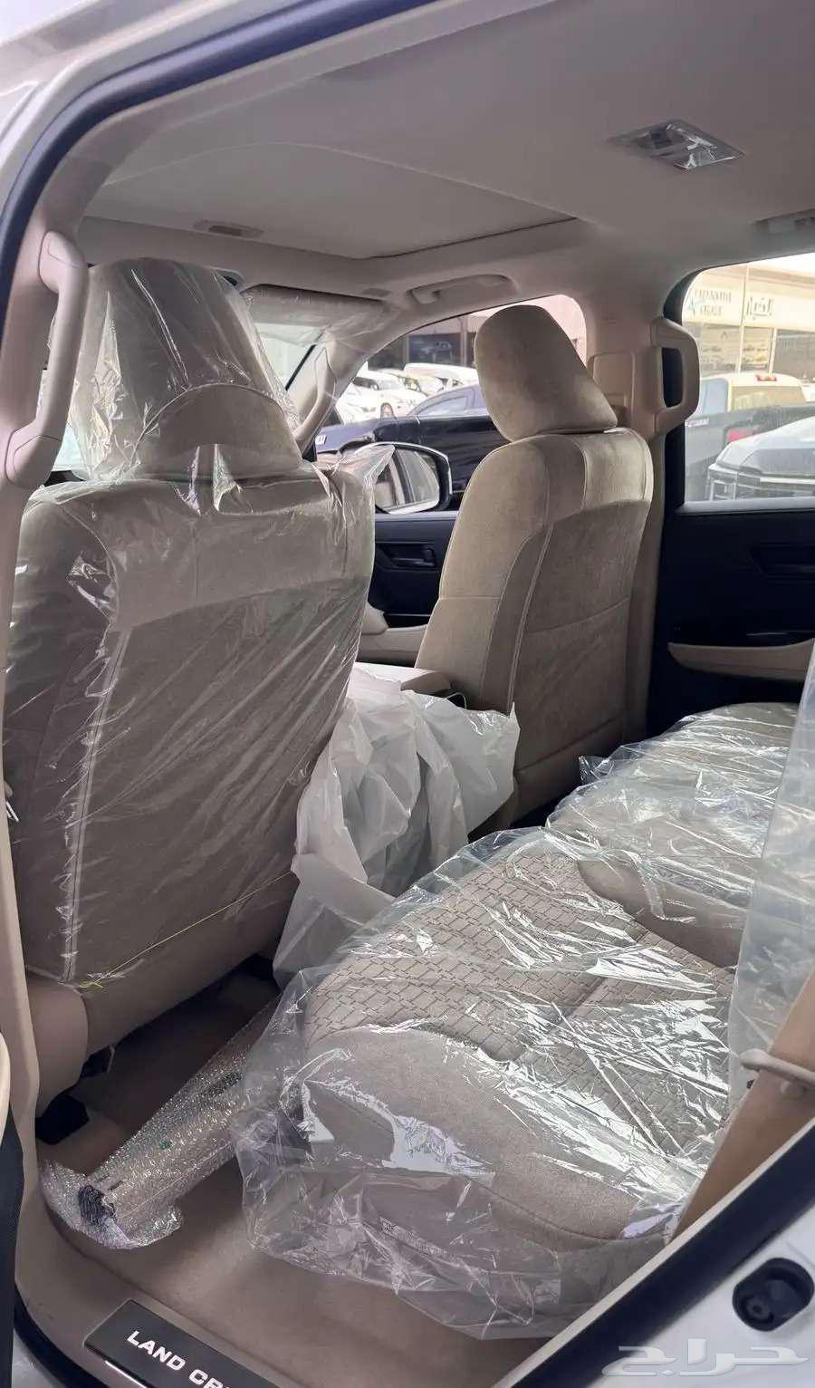 تويوتا لاندكروزر GXR3 بنزين 2025 اصفار64365938328449114