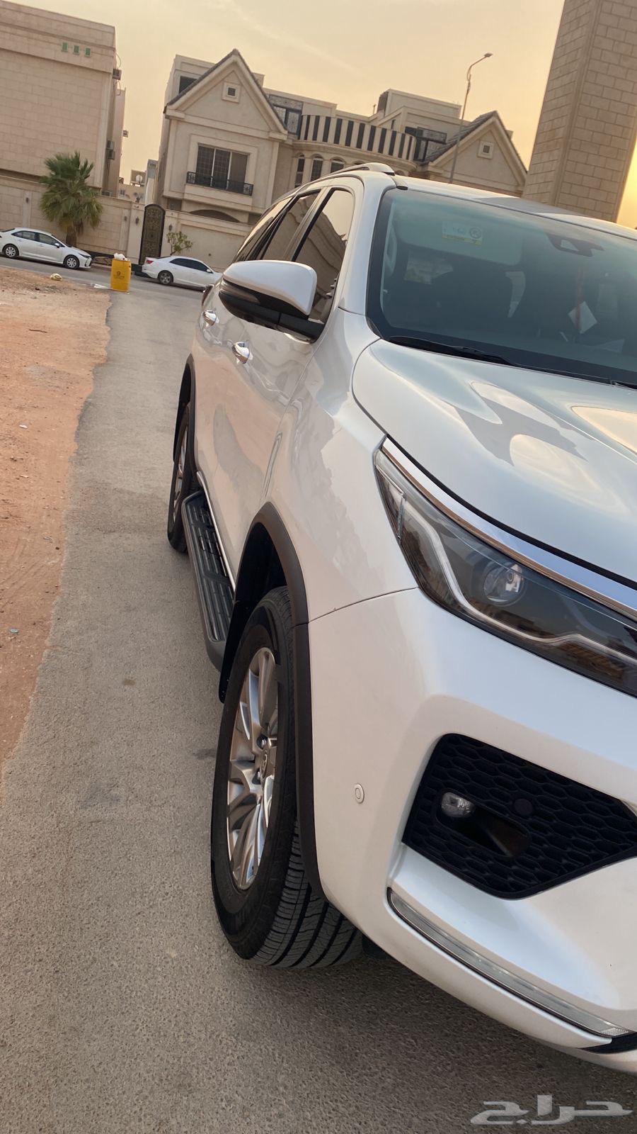 سيارة تويوتا فورتشنر 202364369082497667112