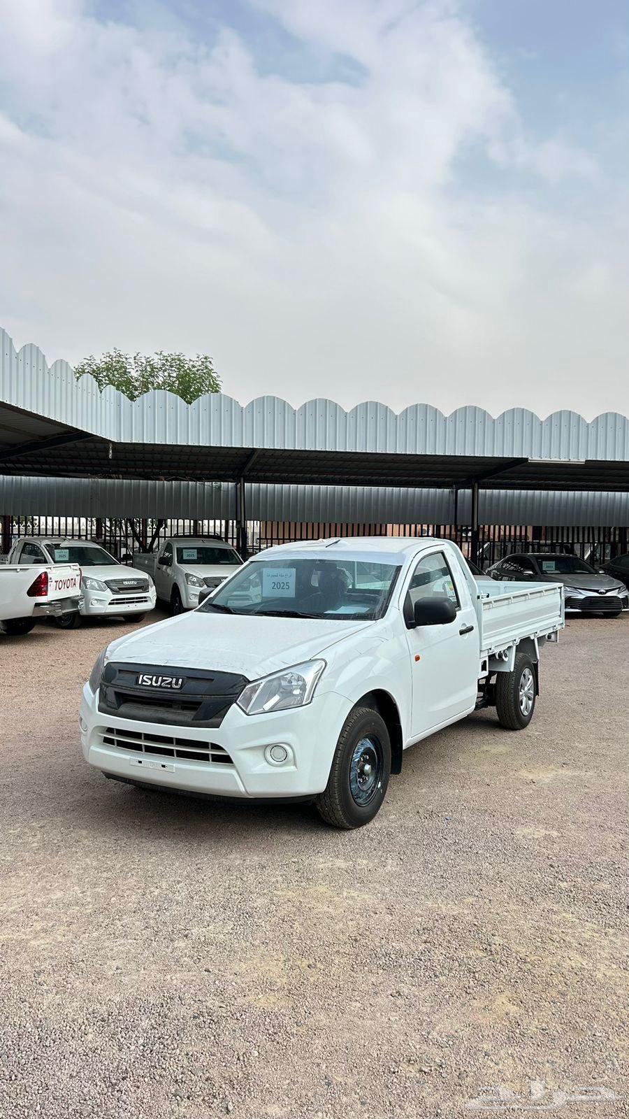 ايسوزو جوانب 2025 خليجي صدام أبيض بسعر 75.900 جاهز64370381255170110