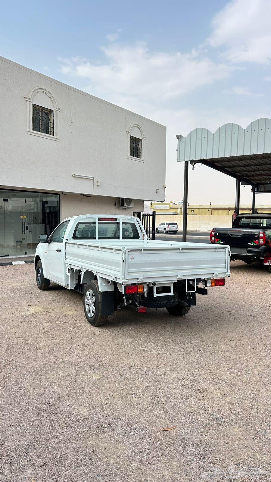 ايسوزو جوانب 2025 خليجي صدام أبيض بسعر 75.900 جاهز64370381255170113