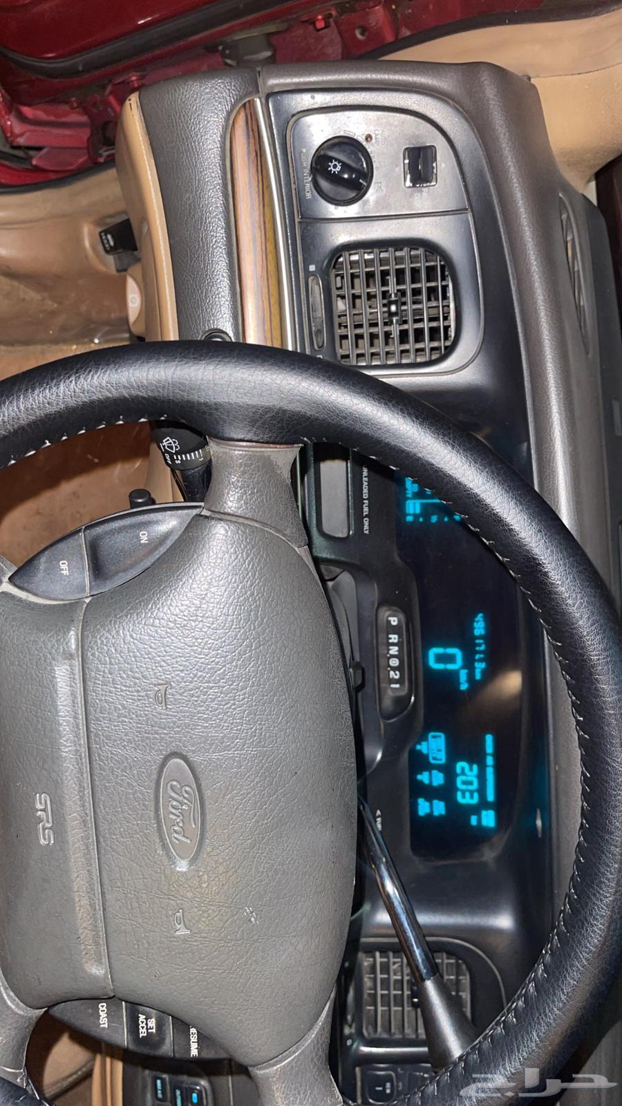 فورد كراون فكتوريا 199664372697764355111