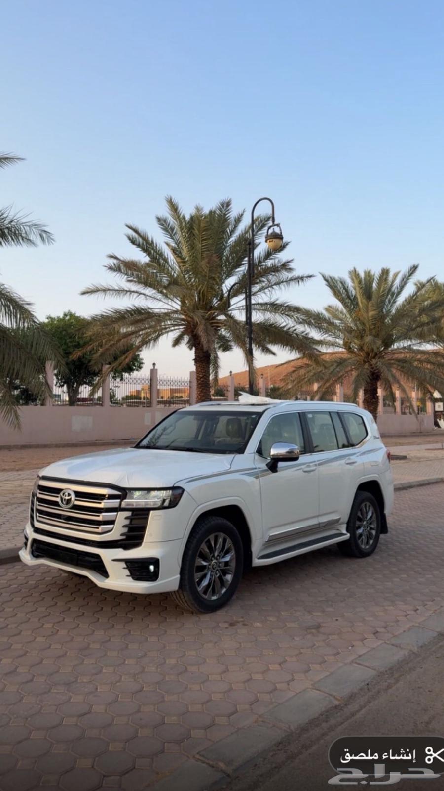 لاند كروزر 2022 ابيض ديزل64372667957635111