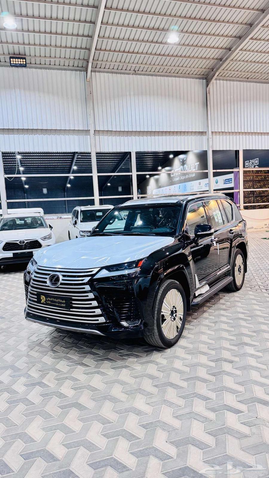 لكزس BB اسود بريمي 202564363472648193112