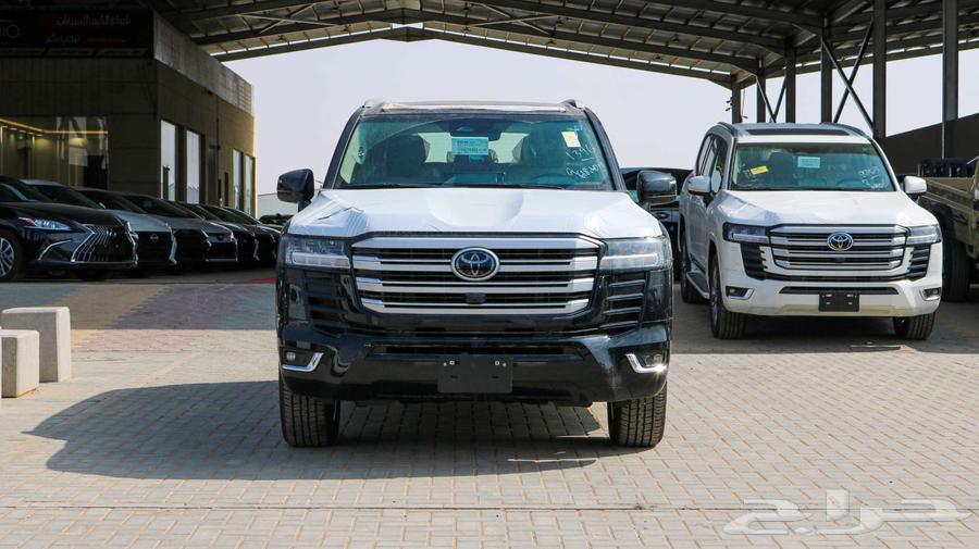 لاندكروزر جي اكس ار رقم 3 اسود بنزين 2025 اقل سعر كاش واقساط64366571268098111