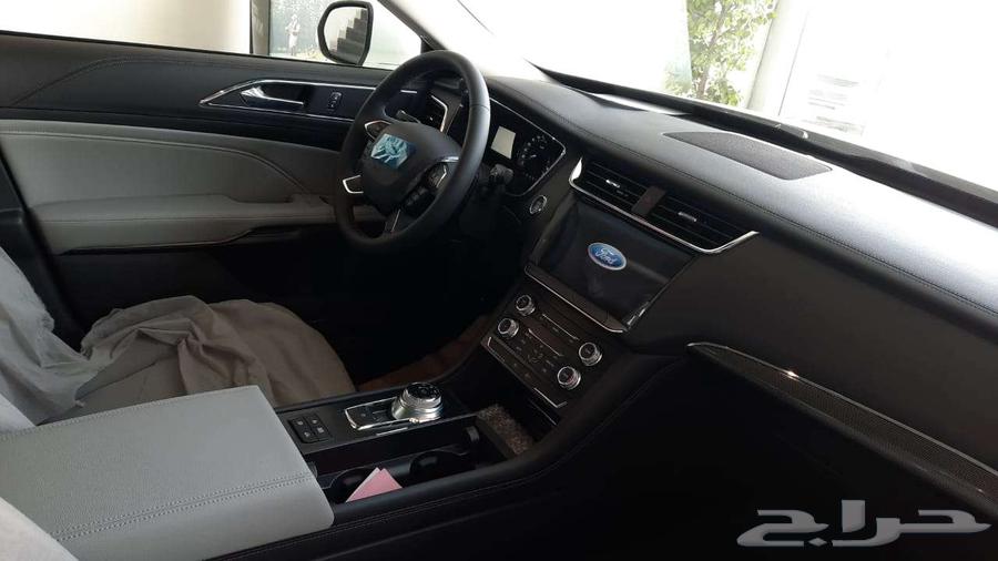 فور د توريس تيتانيوم وتريند 202564370741538947113