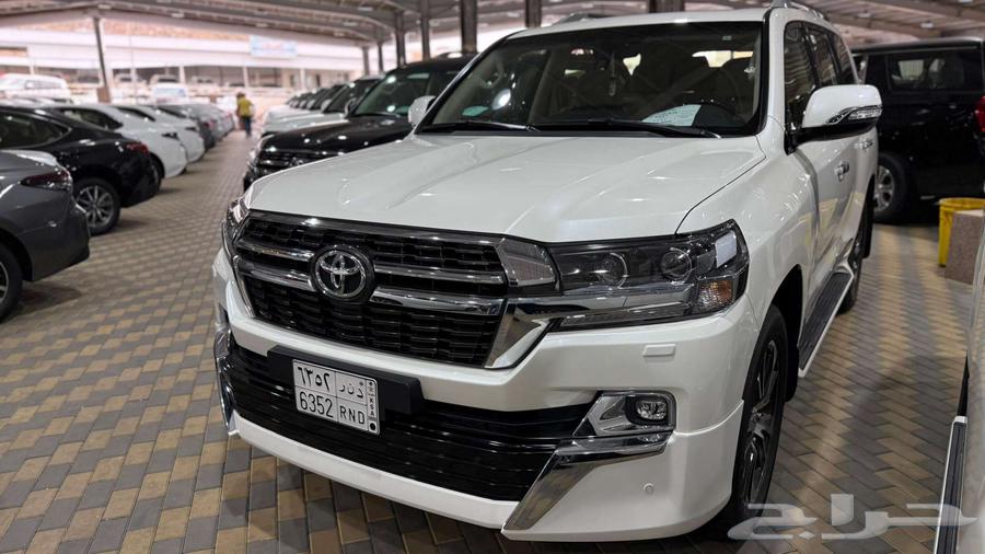 تويوتا لاندكروزر GXR 2021 تورنج فل كامل عداد 2.000 فقط64361801189377111