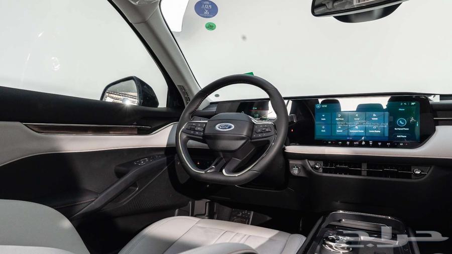 فورد تورس تيتانيوم 2025 اقققوى العروووضضض64365952858499114