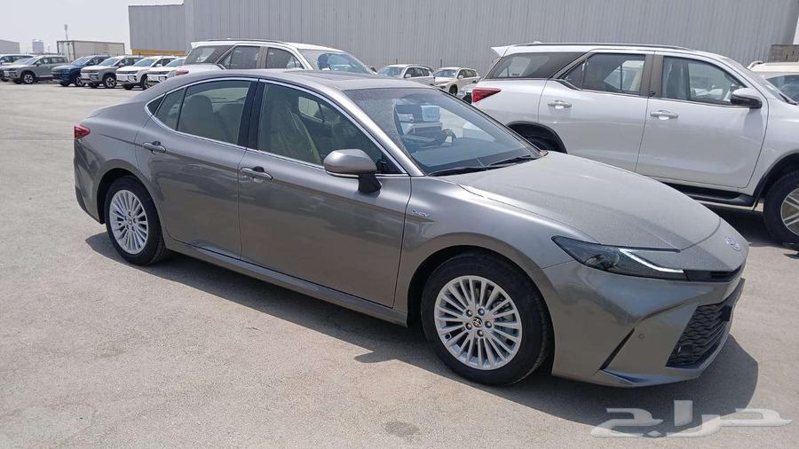 كامري E Plus بلس هايبرد سعودى 2025 تيتانيوم64367668683779110
