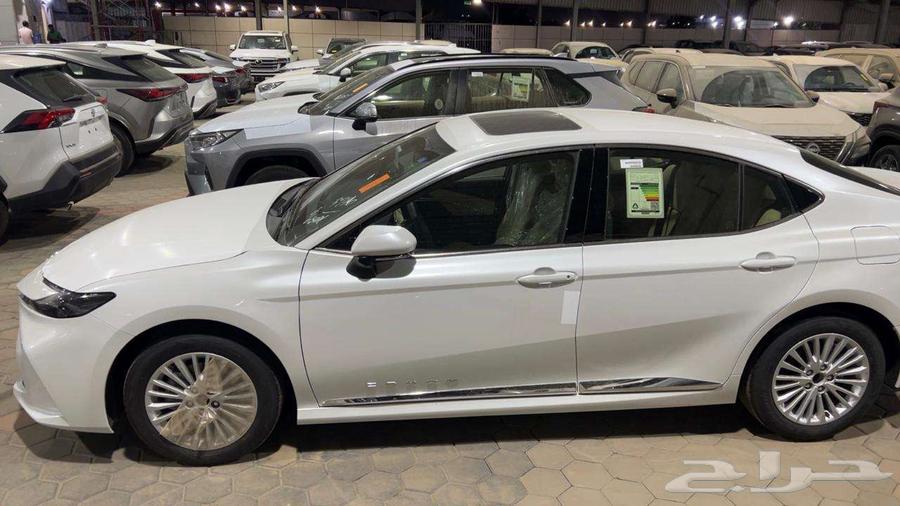 تويوتا كامري LE بنزين 202564367697832450113