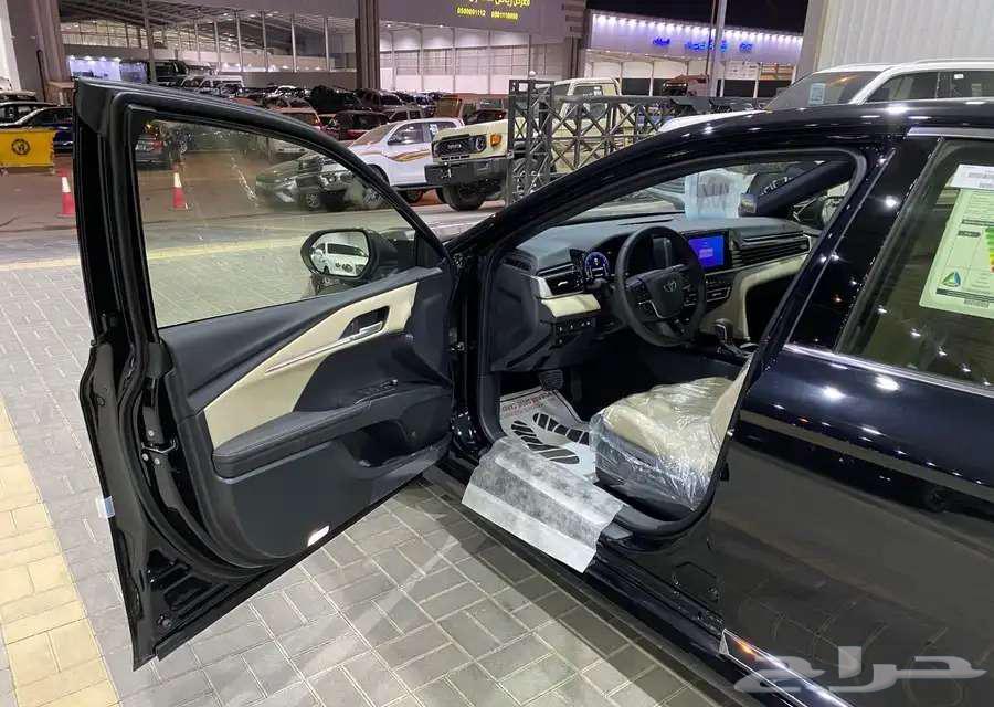 تويوتا كامري LE بنزين 2025 اصفار64362013590017114