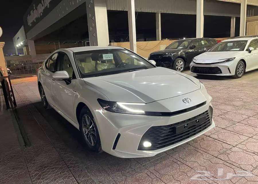 تويوتا كامري E هايبرد 202564365850642051112