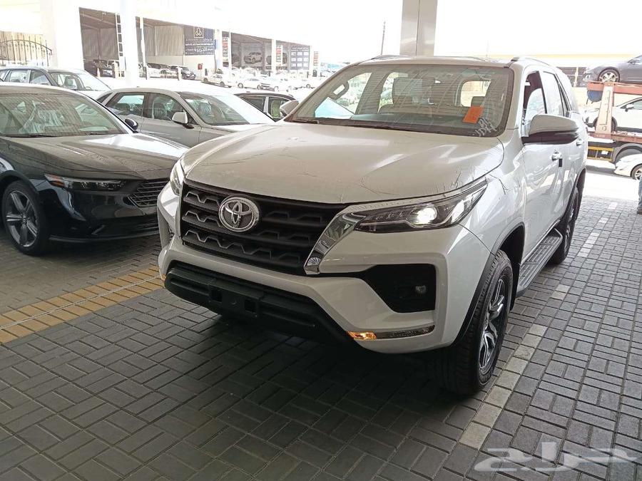 تويوتا فورتشينر VX1 دبل 6 سلندر بنزين م 2025 - سعودي64368119878914112