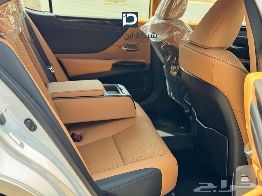 لكزس ES350 فئة CA موديل 2025 لدى شركة ابن ذياب64370081344003113