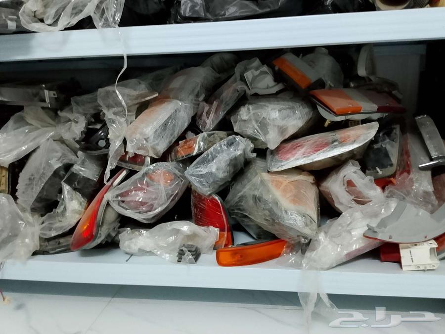 للبيع قطع غيار سيارات تويوتا جديد64370453272066110