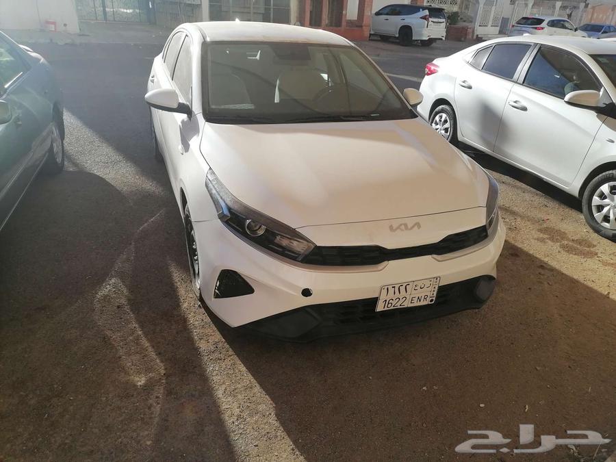 كيا سيراتو 2024 لون ابيض استاندر64370554583298110