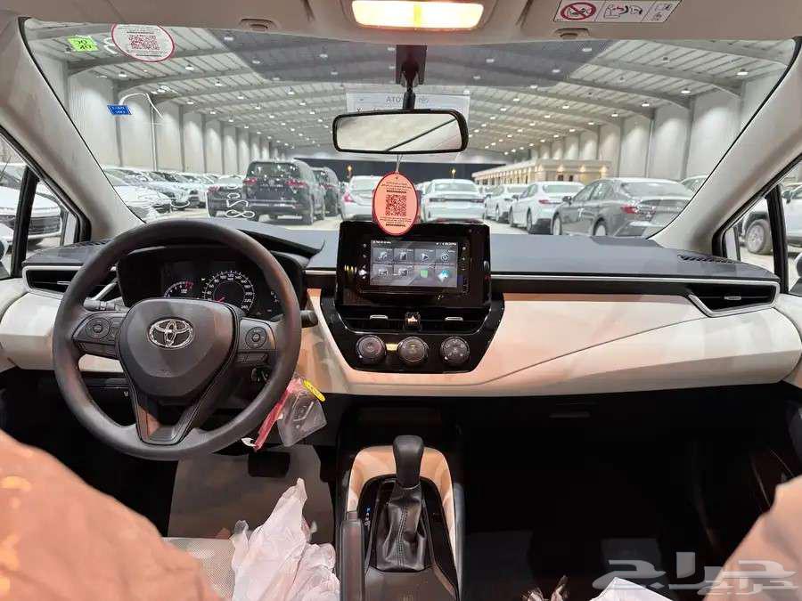 تويوتا كورولا XLi محرك 2.0 موديل 202564377137744641111