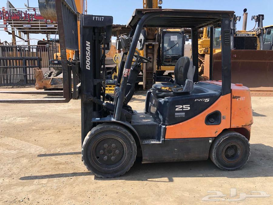 رافعه دوسان 2.5طن موديل 2010 معرض رواد المعدات64362257131651110