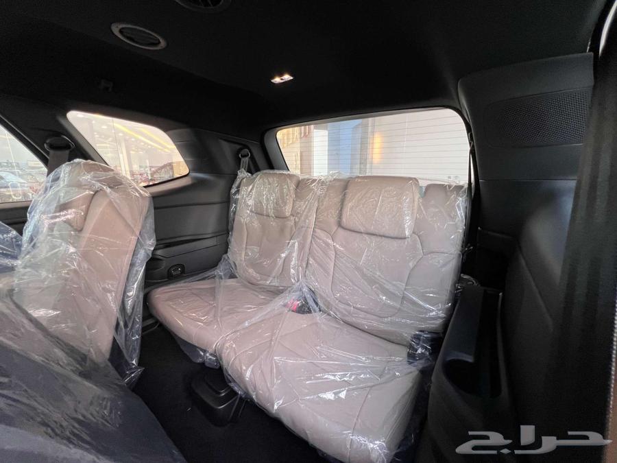 فورد ايفريست لميتد موديل 202564362393607937114