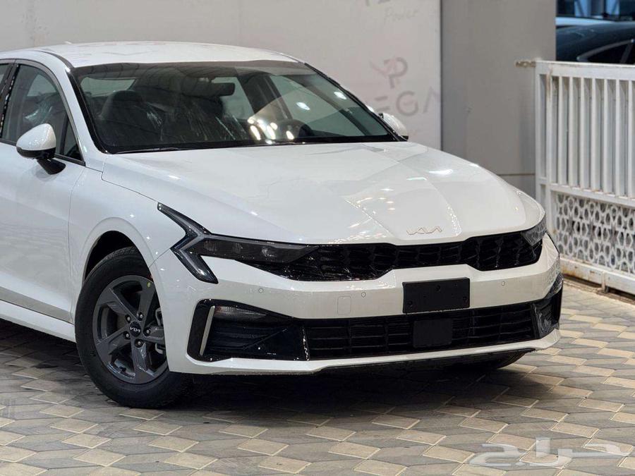 كيا K5 استاندر مطور خليجي 2025 تجعلك تشعر بالثقة والأناقة64362499940226112