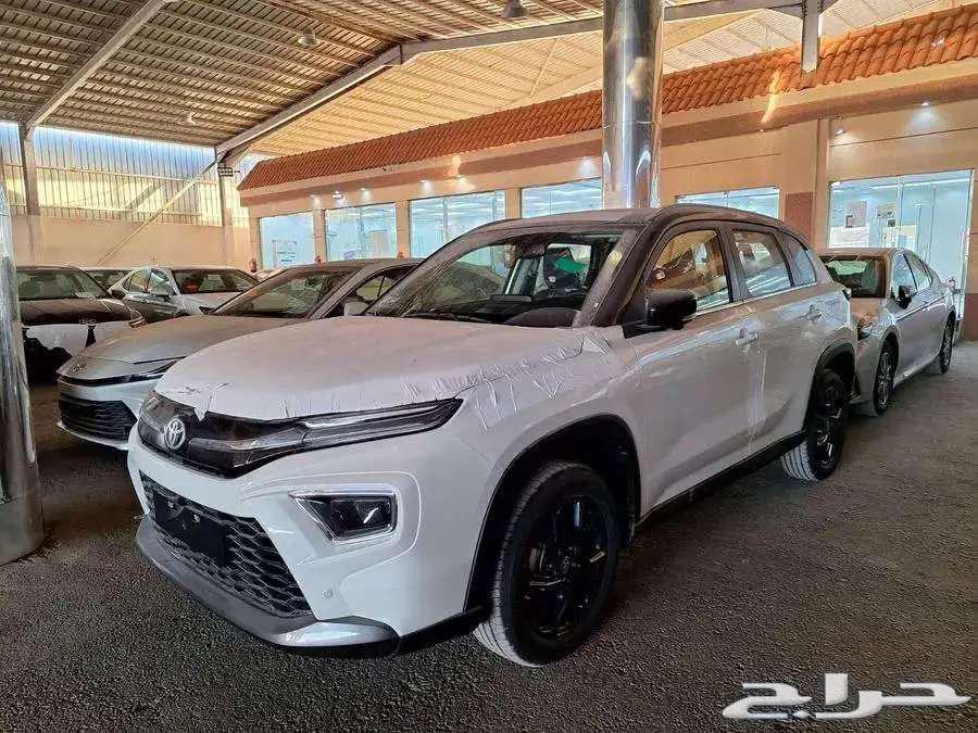تويوتا اوربان كروزر فل 2025 GLX (اقساط)64363606132865112