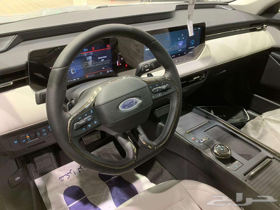 فورد تورس ترند نص فل 2025 - خليجي64366351634561114