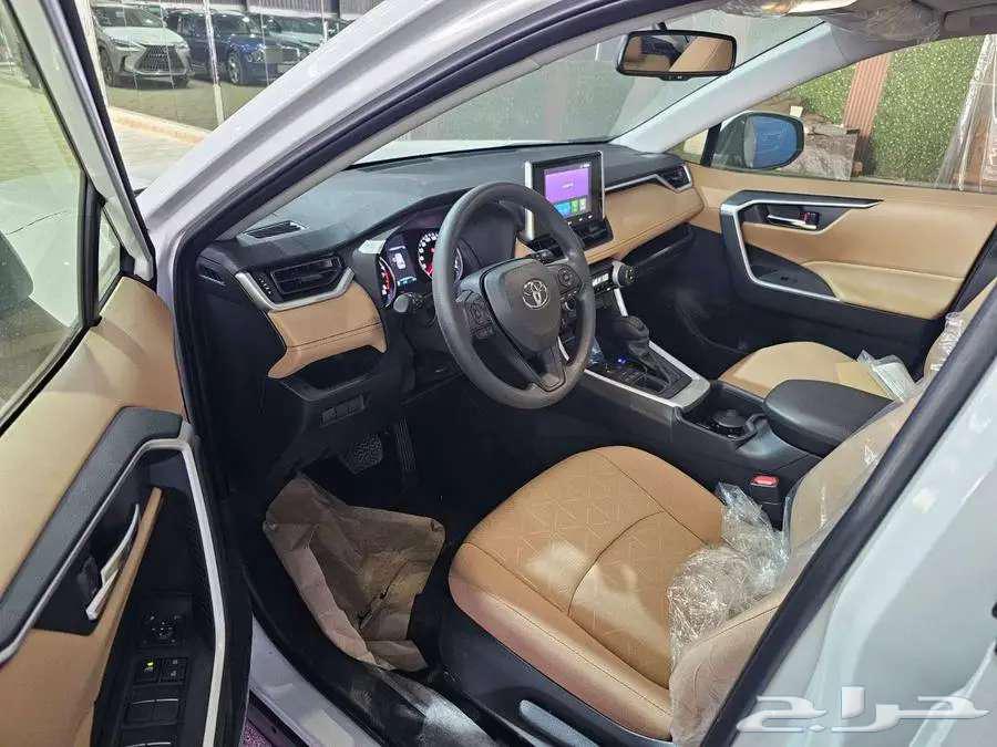 تويوتا - 2025 - راف فور - فتحة XLE - بنزين - سعودي64367187365761113