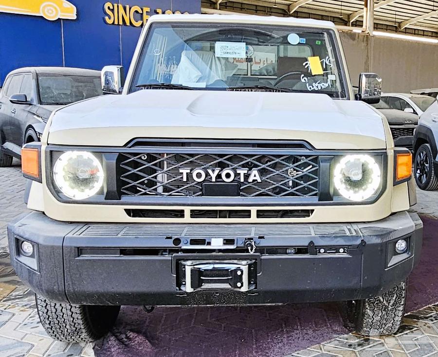 تويوتا شاص فل كامل اوتوماتيك بنزين 202564361503228674111