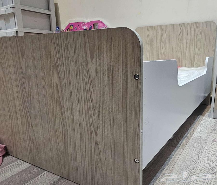 Two beds with their mattresses very clean64141933248641110