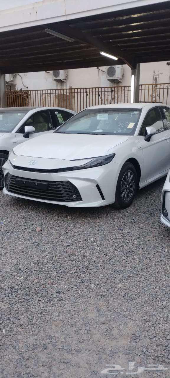 تويوتا كامري E هايبرد 2025 كاش و تمويل64374495391618110