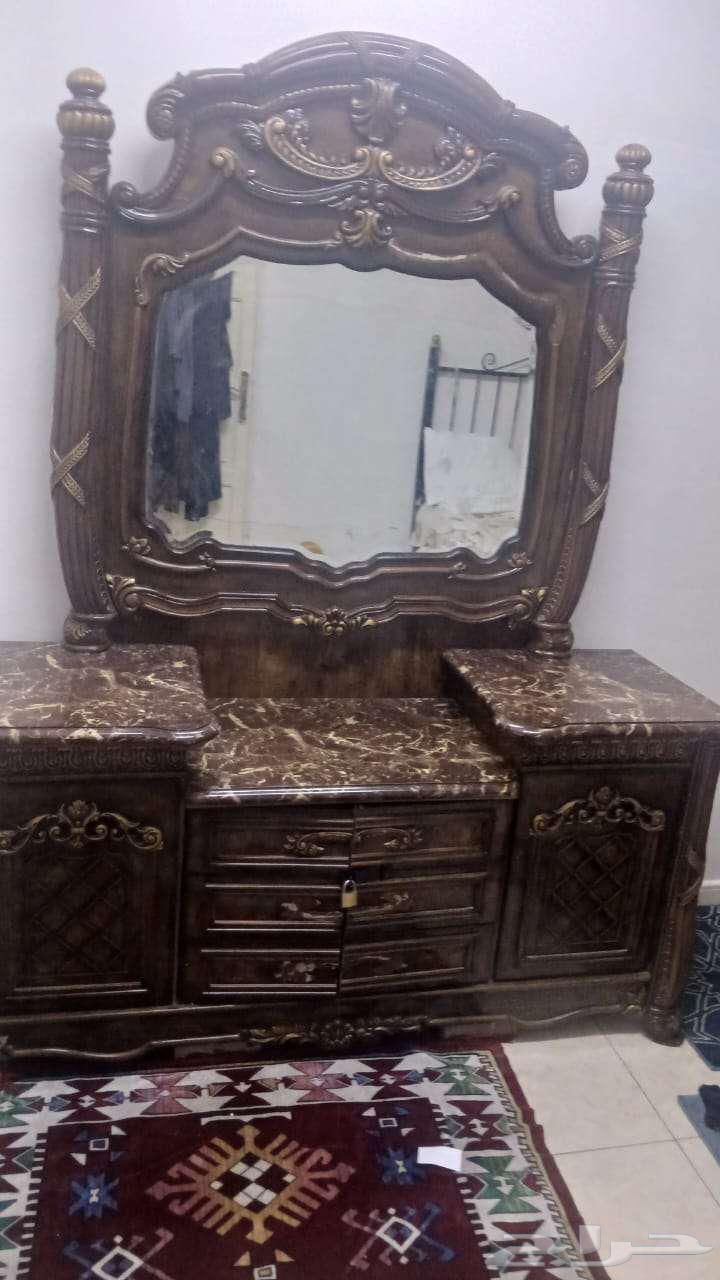 غرفة نوم و4 كراسى انتريه للبيع64173016714241110