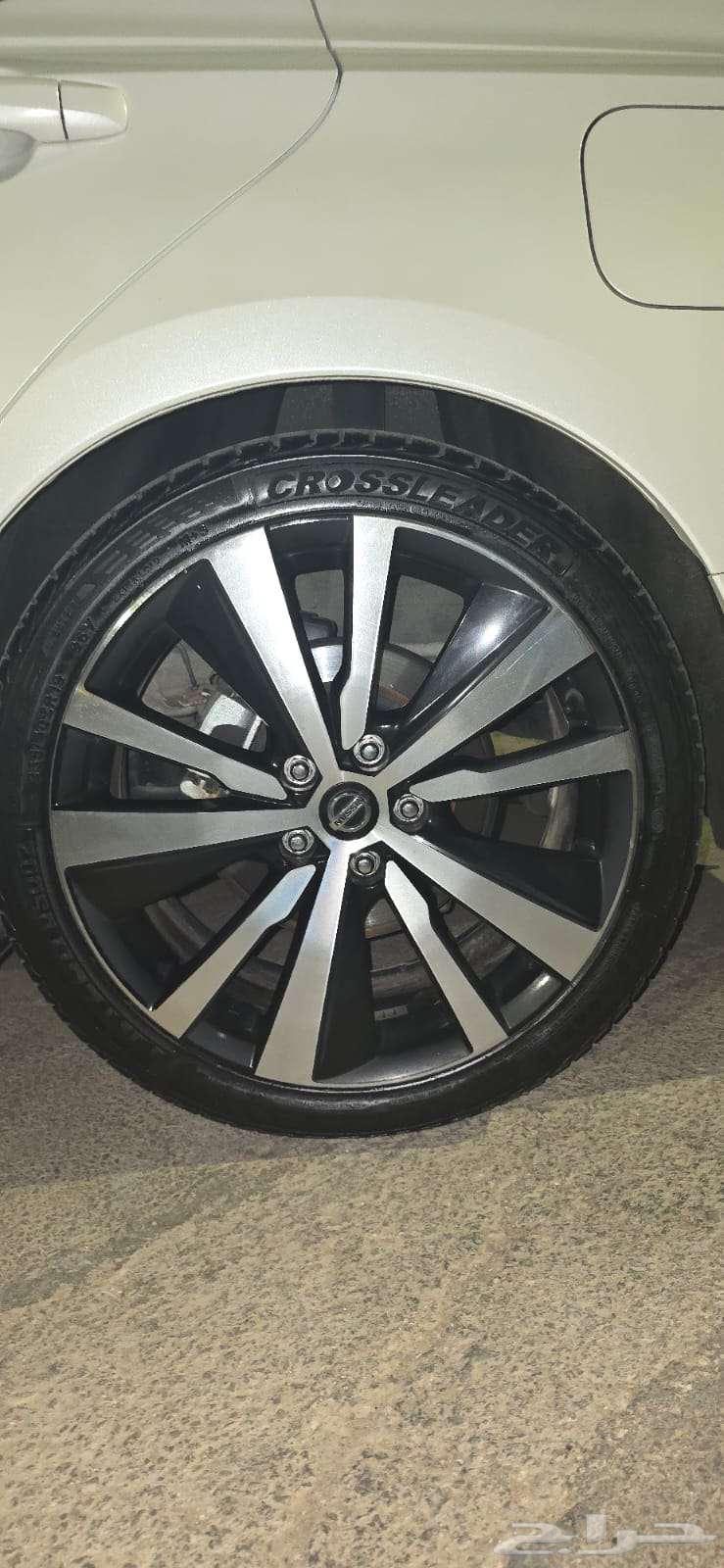 جنوط التيما مع كفرات فئة SR SL موديل 202064384661303043113